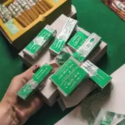 如果你购买的是纸质包装和铝箔封装两种形式混合使用的绿色的南京香烟如卷状价格会比纯铝箔封装要贵一些吗？为什么这样会有所区别呢？