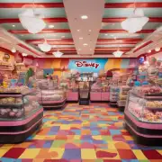 美国迪士尼糖果屋的工作人员有哪些职责以及他们如何为顾客提供更好的购物体验？