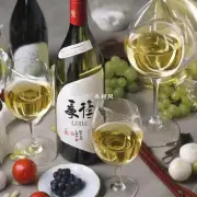 在购买中国白酒时是否需要注意价格差异以及它们之间的原因是什么？