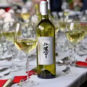 谢谢我还想问一下为什么白酒在中国市场上很受欢迎?
